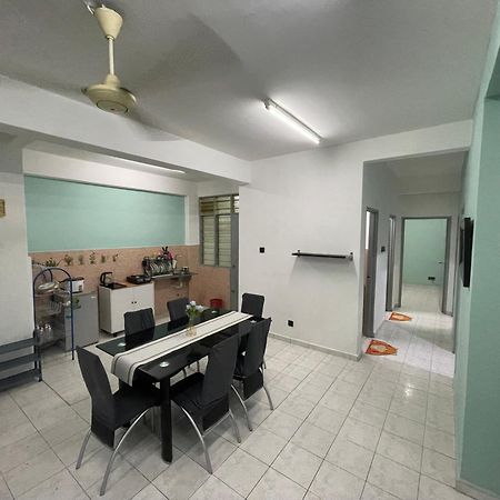 Blissful Breeze 4 Rooms & Netflix By Ezyroom Melaka Ayer Keroh Exterior photo