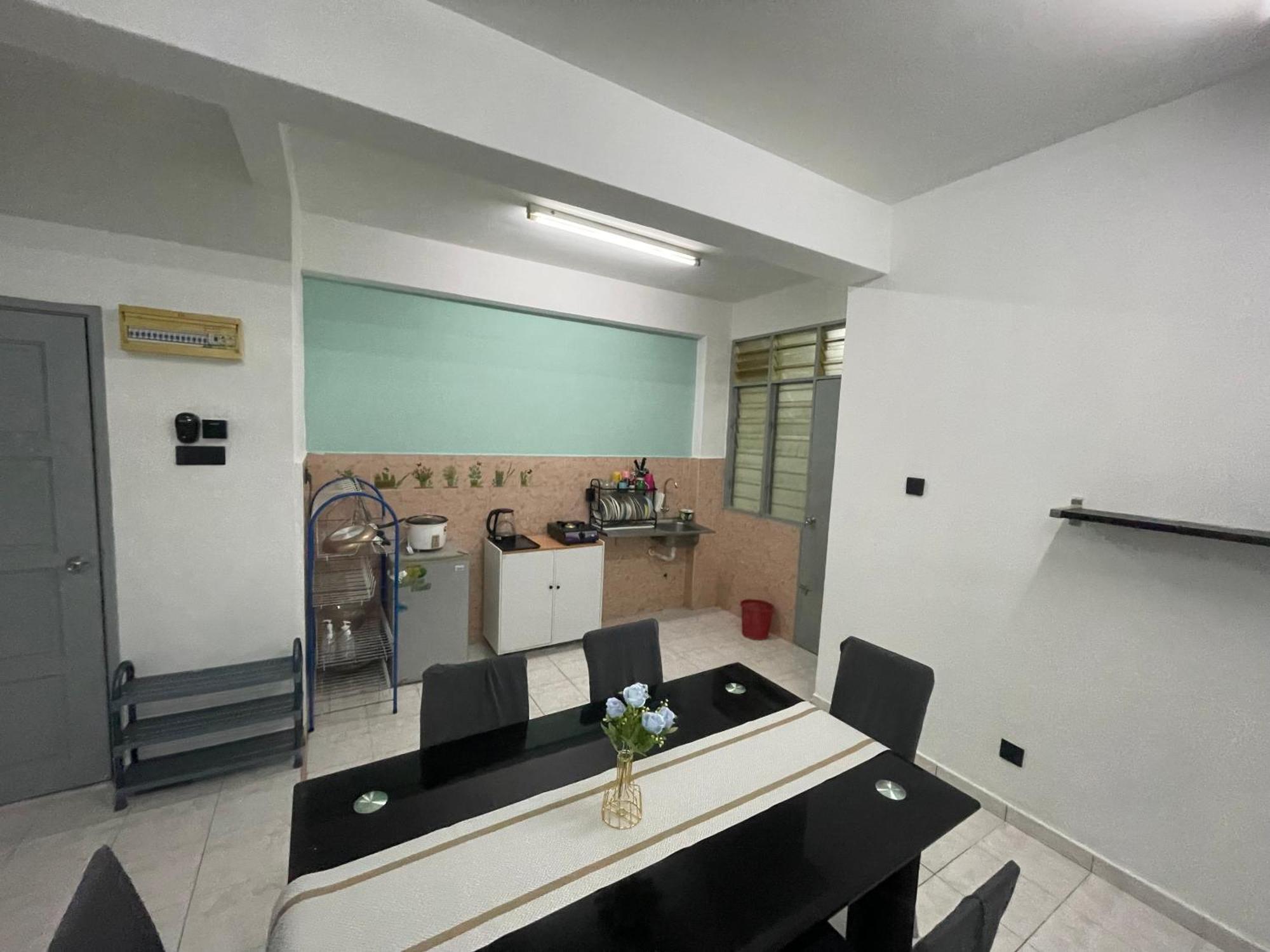 Blissful Breeze 4 Rooms & Netflix By Ezyroom Melaka Ayer Keroh Exterior photo
