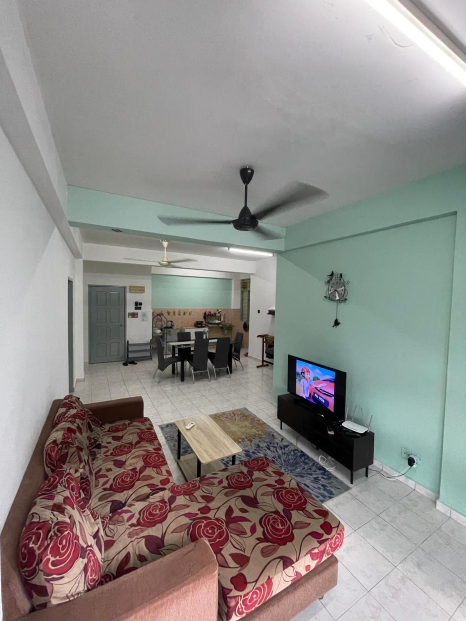 Blissful Breeze 4 Rooms & Netflix By Ezyroom Melaka Ayer Keroh Exterior photo